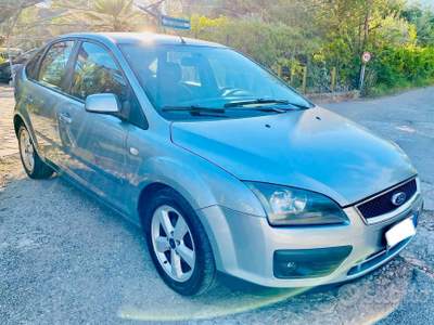 Ford Focus TDCi (100CV) cat 5p. Zetec usata Bologna