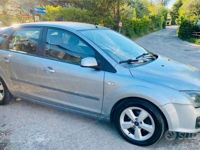 Ford Focus TDCi (100CV) cat 5p. Zetec usata Bologna