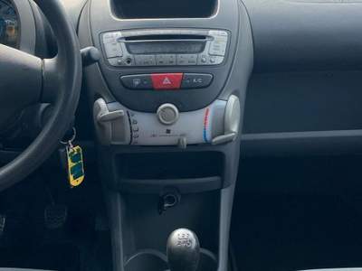 Peugeot 107 5p NEOPATENTATI usata Bologna