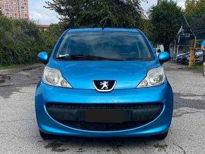 Peugeot 107 5p NEOPATENTATI usata Bologna