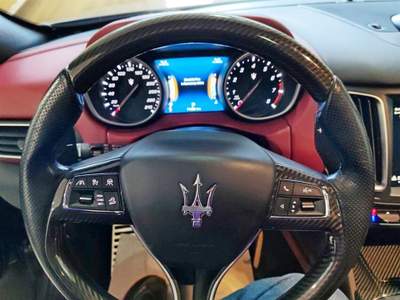 Maserati Levante Gransport Special edition Vulcano one of 150 Grigio usata Palermo