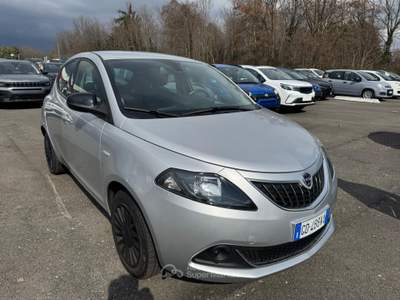Lancia Ypsilon  - ypsilon 1.0 firefly hybrid silver s&s 70c Grigio usata Biella
