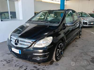 Mercedes-Benz Classe B MERCEDES CLASSE B 200 CDI 2009 O.T.T.I.M.E.C.O.N.D usata Napoli