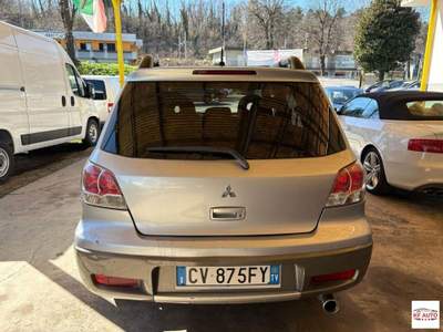 Mitsubishi Outlander  2.0 4WD GPL Bi-fuel Intense Argento usata Borgo Ticino