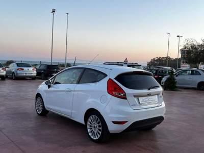 Ford Fiesta 1.4 TDCi 70CV 3p. cDPF Tit.Bus.ss Bianco usata Stignano