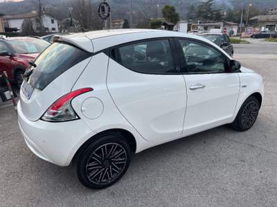 Lancia Ypsilon 1.2 Gold ecochic Gpl 69cv my19 Bianco usata Sora