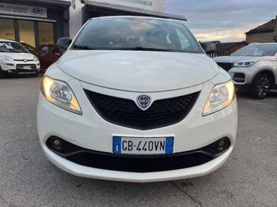 Lancia Ypsilon 1.2 Gold ecochic Gpl 69cv my19 Bianco usata Sora
