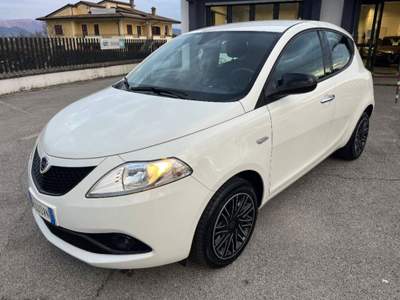 Lancia Ypsilon 1.2 Gold ecochic Gpl 69cv my19 Bianco usata Sora