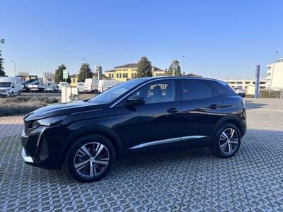 Peugeot 3008 1.2 hybrid 48V Allure Pack 136cv e-dcs 6 usata Parma