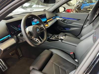 BMW i5 eDrive 40 Msport Edition Blu/Azzurro usata Torino