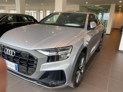 Audi Q8 50 TDI QUATTRO TIPTRONIC Argento usata MESSINA