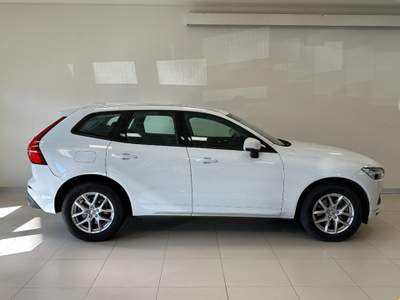 Volvo XC60 B4 (d) Geartronic Inscription Bianco usata LODI