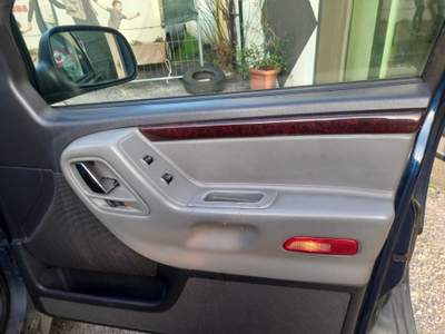 Jeep Grand Cherokee GRAND CHEROKEE 2.7 CRD Nero usata Rovigo