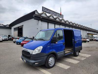 Iveco Daily L1 H1 2 PORTE LATERALI Blu/Azzurro usata Carugo