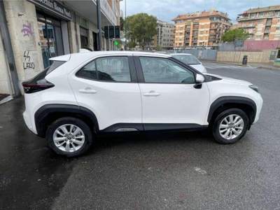 Toyota Yaris Yaris Cross 1.5h Trend fwd 116cv e-cvt Bianco usata Roma