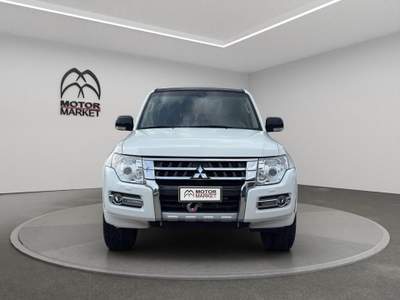 Mitsubishi Pajero 3.2 DI-D Common Rail Intense Auto Bianco usata Roma