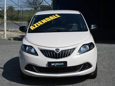 Lancia Ypsilon 1.0 FireFly S&S Hybrid Silver Beige usata Pianezza