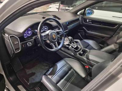 Porsche Cayenne Coupé 3.0 V6 E-Hybrid PASM PANO GTS MEMORIE Grigio usata Sant'Angelo in vado
