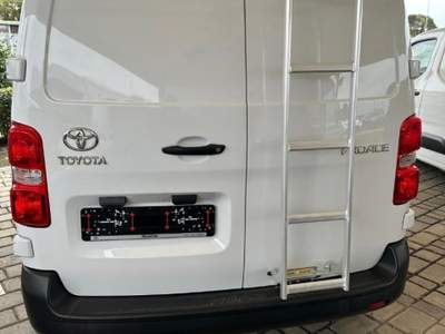 Toyota Proace 1.5D 120CV S&S FURGONE L1 6M ACTIVE MY23 Bianco usata Roma
