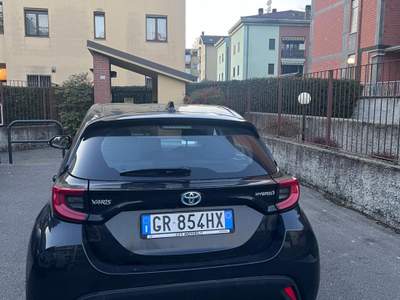 Toyota Yaris Yaris 4a serie1.5 Hybrid 5 porte Nero usata Cinisello Balsamo