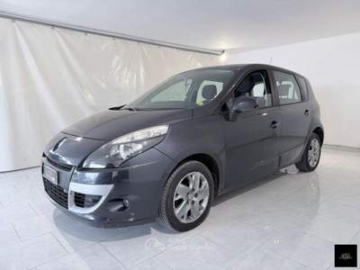 Renault Scénic 1.6 16V Attractive Nero usata San Giuseppe Vesuviano