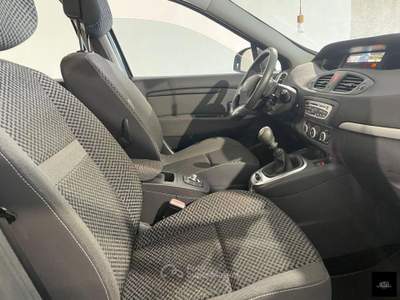 Renault Scénic 1.6 16V Attractive Nero usata San Giuseppe Vesuviano