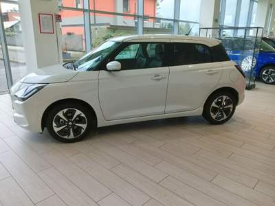 Suzuki Swift 1.2 Hybrid Top Bianco usata SOLARO