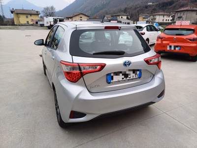 Toyota Yaris 74CV ACTIVE Argento usata Ardesio