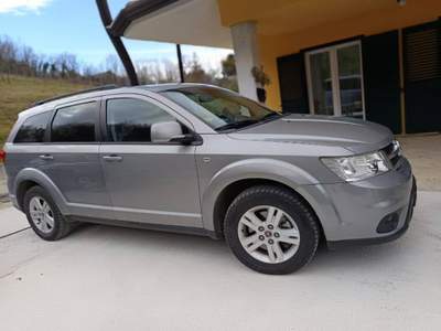 Fiat Freemont . Grigio usata Potenza
