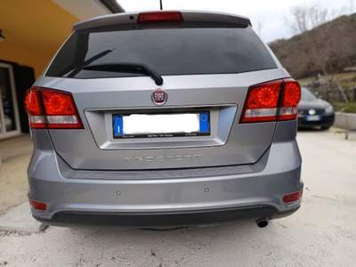 Fiat Freemont . Grigio usata Potenza