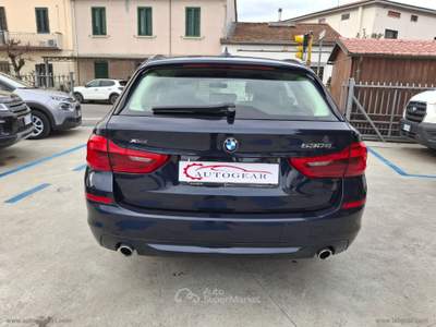 BMW Serie 5 530d 530d xDrive 249CV Touring Msport Blu/Azzurro usata Prato