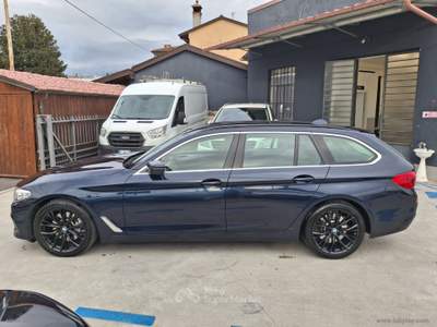 BMW Serie 5 530d 530d xDrive 249CV Touring Msport Blu/Azzurro usata Prato