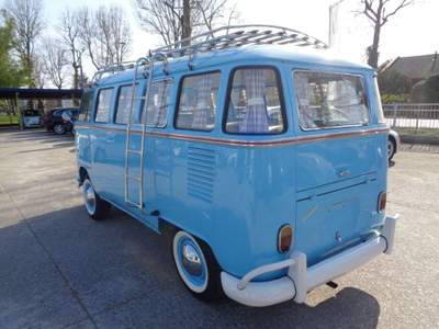 Volkswagen Multivan BUS DELUXE Blu/Azzurro usata Spresiano