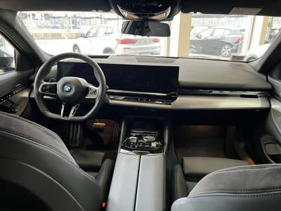BMW i5 eDrive 40 Msport Edition Blu/Azzurro usata Moncalieri