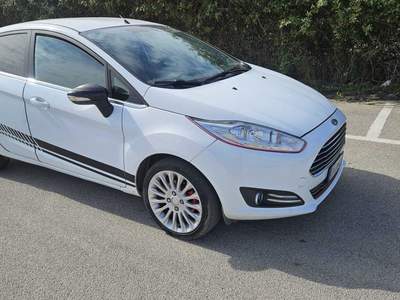 Ford Fiesta FORD FIESTA 1.5 Diesel TITANIUM Bianco usata Anzio