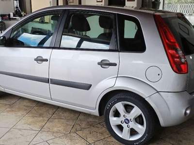 Ford Fiesta  5p 1.4 tdci Ghia est usata Ragusa