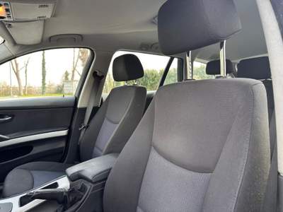BMW Serie 3 320d d cat Touring Attiva Automatica Nero usata Oderzo