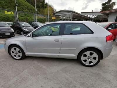 Audi A3 1.6 AMBITION 3 PORTE METANO 102cv Argento usata Napoli