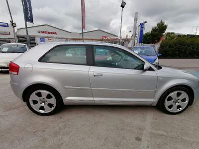Audi A3 1.6 AMBITION 3 PORTE METANO 102cv Argento usata Napoli