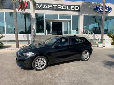 BMW Serie 1 116d 116d 5p. Business Advantage Automatica Nero usata Lucugnano