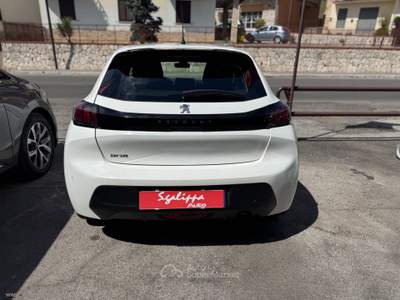 Peugeot 208 208 PureTech 75 S&S 5p. Active Bianco usata Fonte Nuova