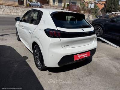 Peugeot 208 208 PureTech 75 S&S 5p. Active Bianco usata Fonte Nuova
