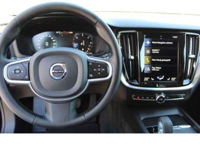 Volvo V60 B4 (d) Geartronic Momentum Business Nero usata Pieve di Cento