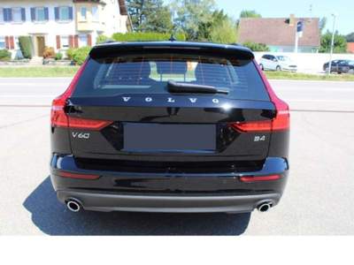 Volvo V60 B4 (d) Geartronic Momentum Business Nero usata Pieve di Cento