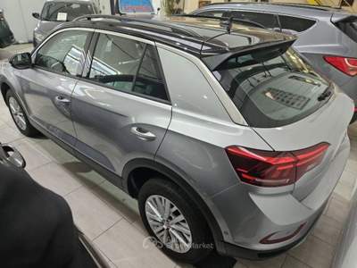 Volkswagen T-Roc 2.0 tdi Style 115cv Argento usata Bollate