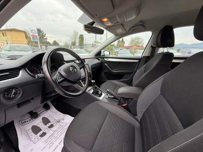 Skoda Octavia 1.6 TDI CR 115 CV Wagon Executive AUTOCARRO Bianco usata Massarosa
