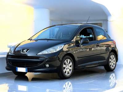 Peugeot 207 1.4 8V 75CV 3p. Energie Sport ECO GPL Nero usata Torino