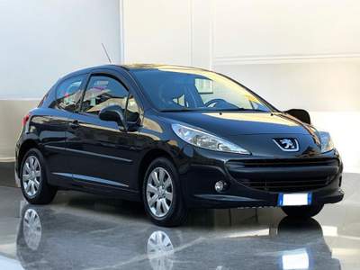 Peugeot 207 1.4 8V 75CV 3p. Energie Sport ECO GPL Nero usata Torino