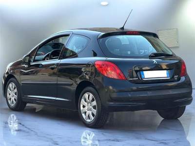 Peugeot 207 1.4 8V 75CV 3p. Energie Sport ECO GPL Nero usata Torino