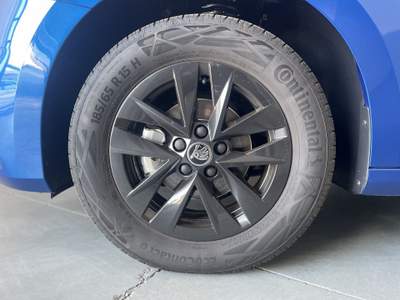 Skoda Fabia 1.0 MPI EVO 80 CV Young Edition Blu/Azzurro usata Leini